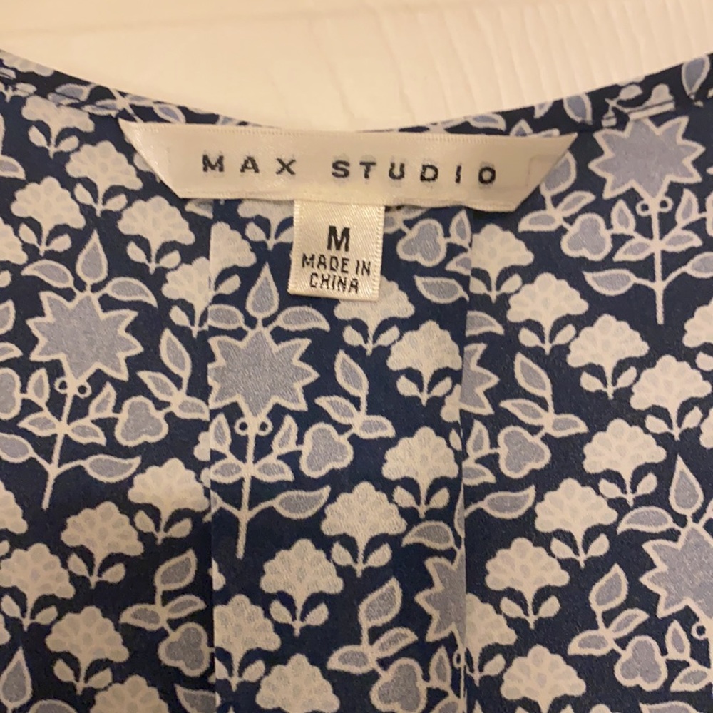 Max Studio Top - Picture 3 of 3